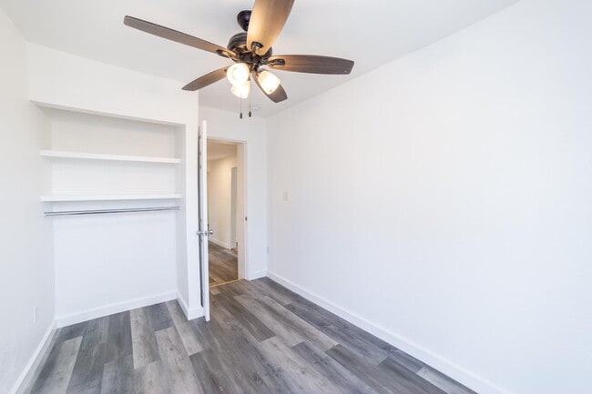 Building Photo - 611 Rochambeau St