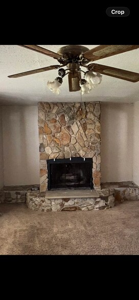 Building Photo - 2803 S Pasfield St