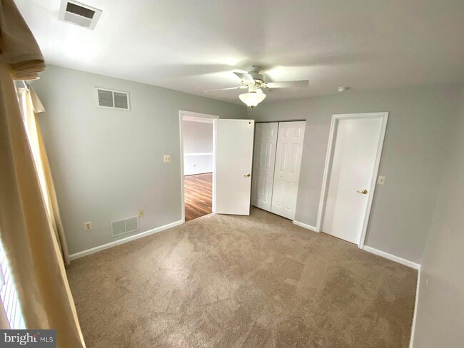 Building Photo - 13205 Cloppers Mill Dr