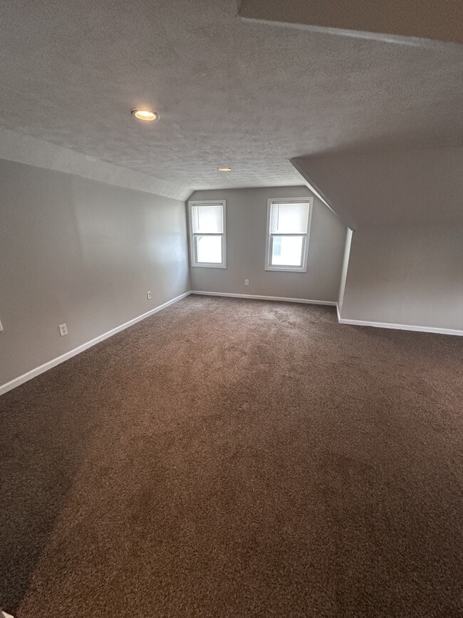 Building Photo - 1240 Avondale Rd