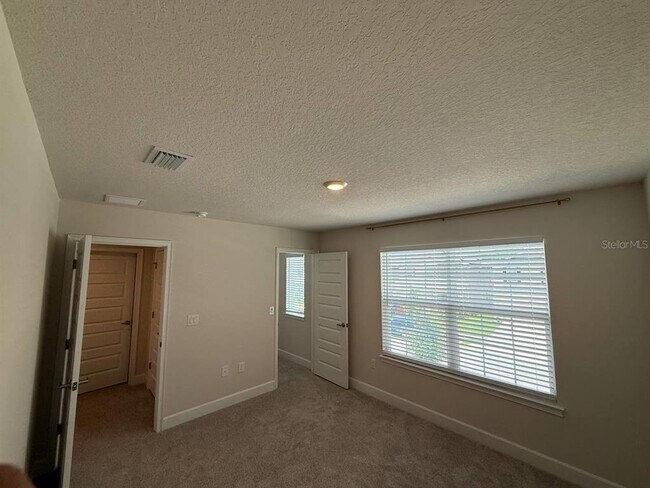 Building Photo - 3828 Sagefield Dr
