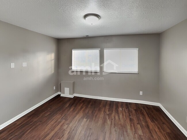 Building Photo - 447 S 1250 E