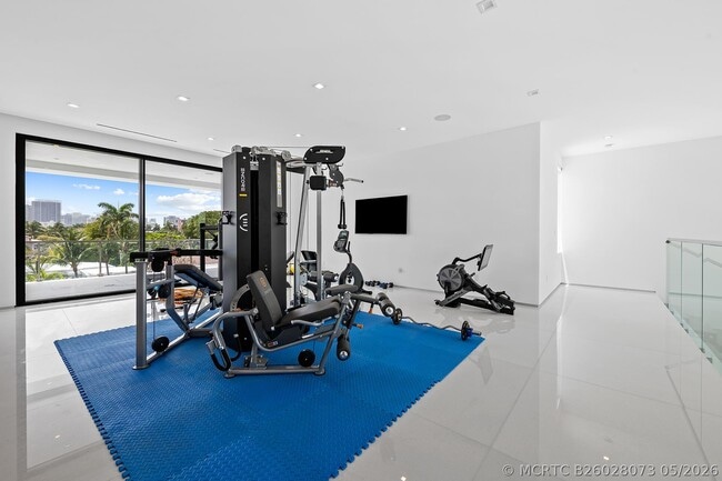 Building Photo - 401 Lido Dr