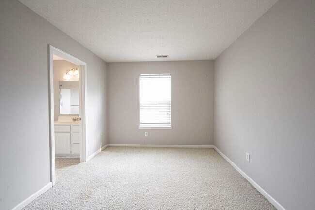 Building Photo - 9246 Eden Woods Ct