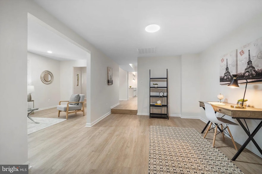 Building Photo - 10116 Dundalk St