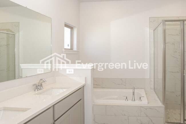 Building Photo - 158 Fenwick Pl