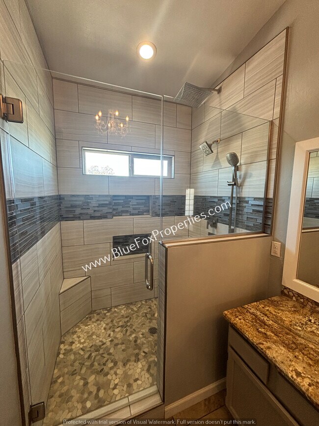 Building Photo - 7180 W Maple Ridge Dr
