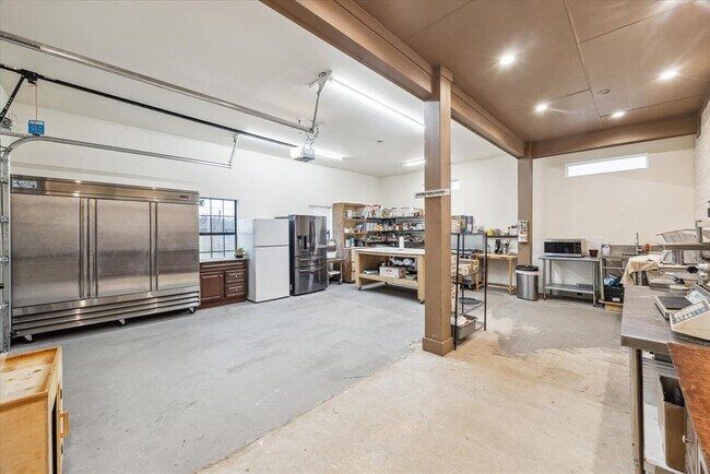 Building Photo - 24727 Saddlespur Ln