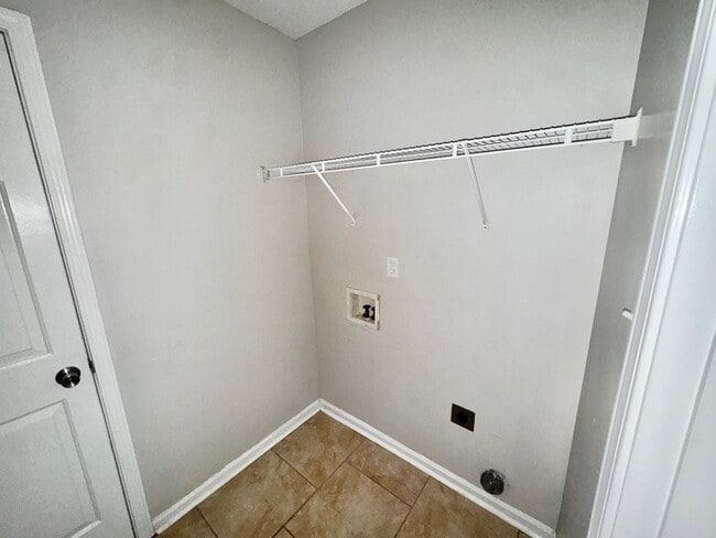Building Photo - 55 Oak Ridge Cove
