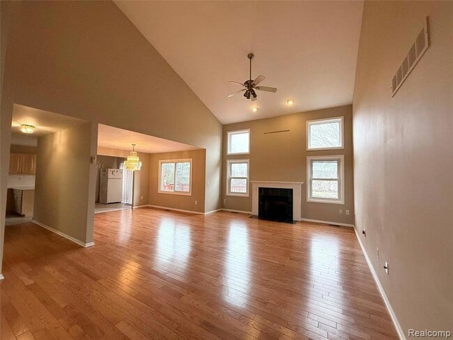 Building Photo - 28975 Hearthstone Dr