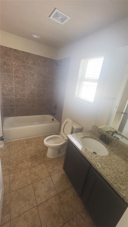 Building Photo - 366 Joanne Lp