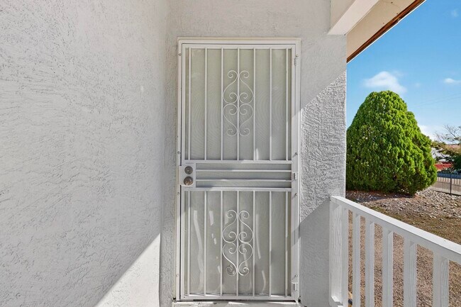 Building Photo - 165 Hilton Ave NW