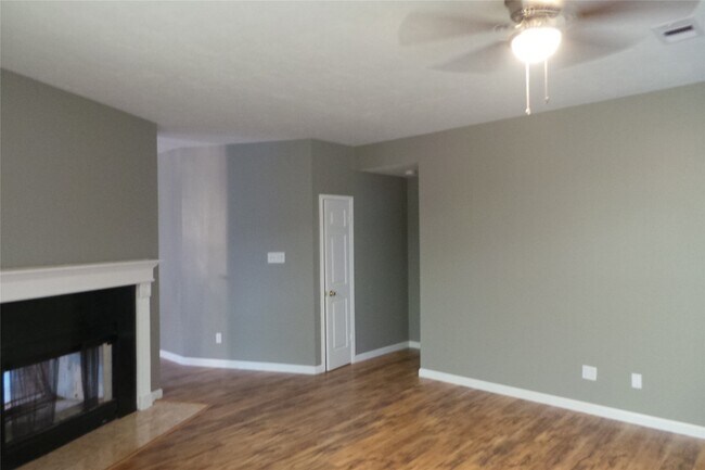 Building Photo - 4918 Sterling Crossing