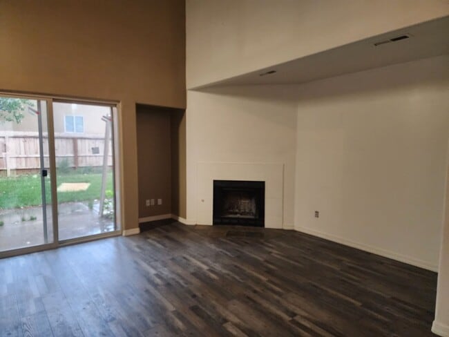 Building Photo - 93 N 4000 W