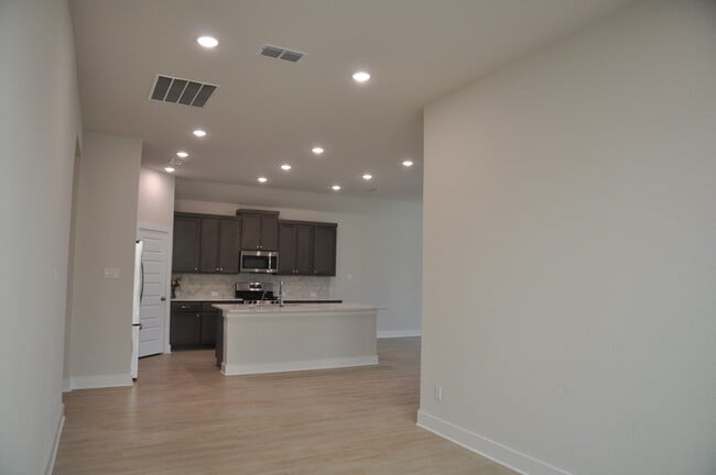 Building Photo - 31822 Grand Orch Ln