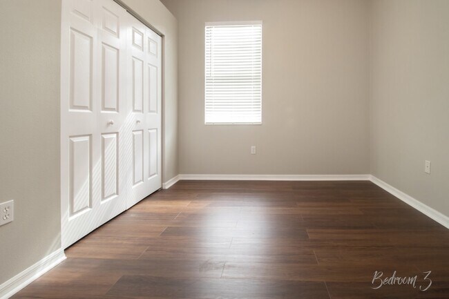 Building Photo - 4 bedroom 3 Bath Pool home in Lakewood Ran...