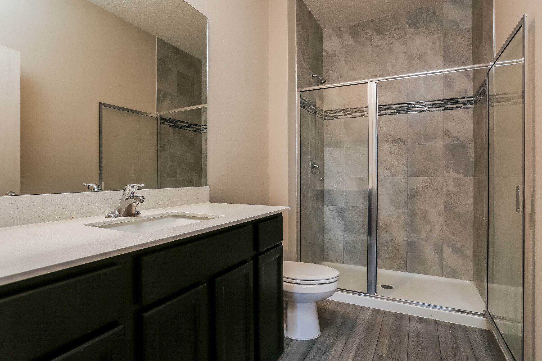 Building Photo - 1715 Party Pl