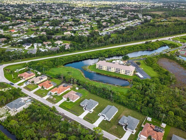 Building Photo - 24489 SW Kingsway Cir