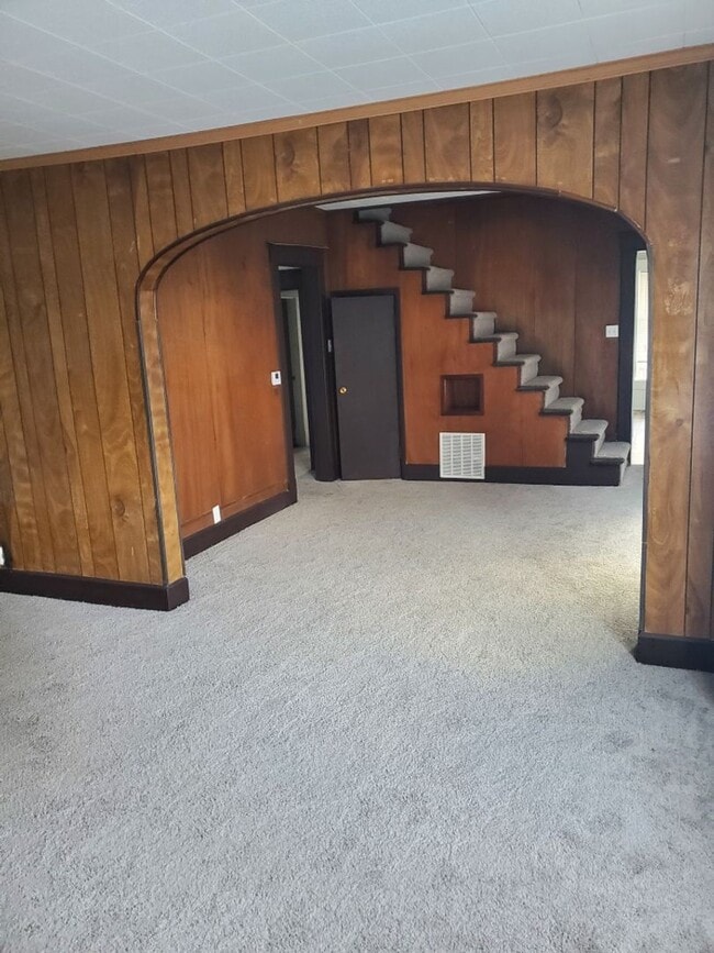 Building Photo - Spacious 3 Bedroom Home For Rent!