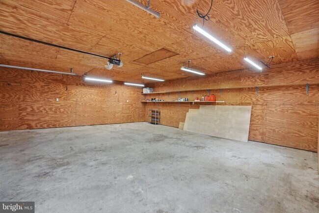 Building Photo - 7414 Jervis St