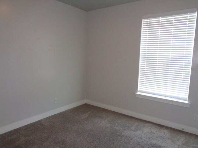 Building Photo - 14453 South Selvig Way