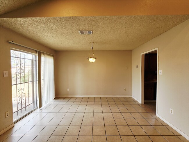 Building Photo - 9607 Hanford St