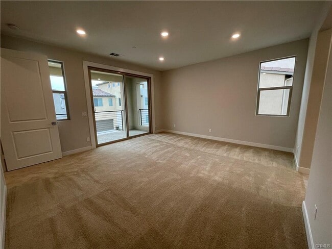 Building Photo - 145 Denali