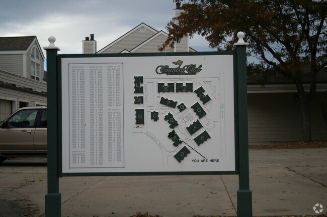 Building Photo - Country Club Greens