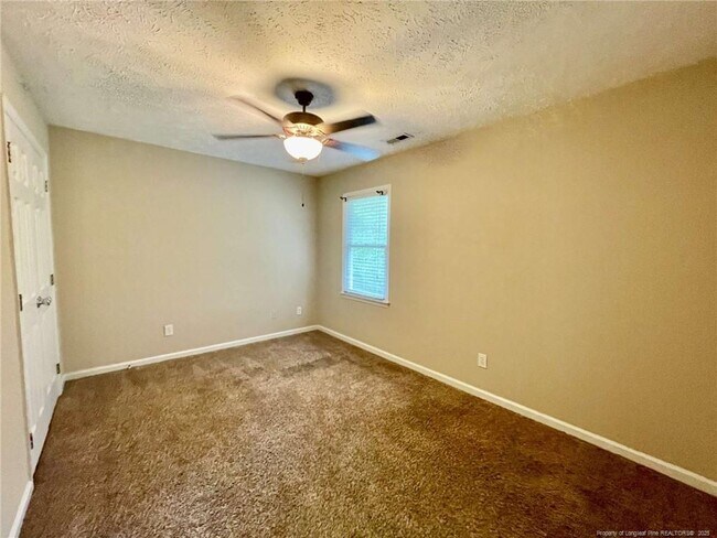Building Photo - 5775 Sonora Pl