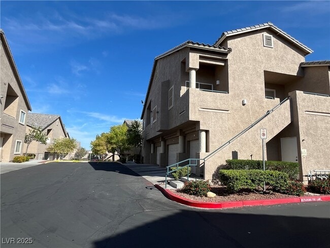 Building Photo - 2052 Gravel Hill St