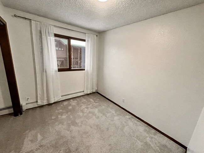 Building Photo - 8516 Boundary Ave