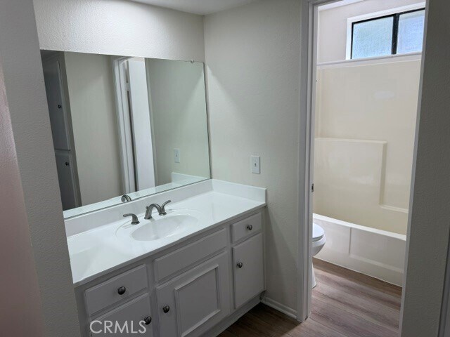 Building Photo - 2324 Raintree Dr