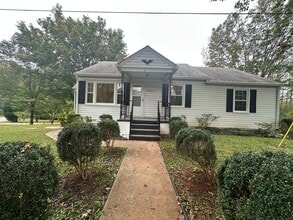 Building Photo - One Level House off Odd Fellows Road