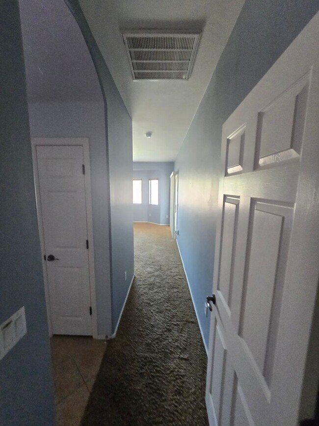 Building Photo - Must See 4 Bedroom Home in Sahuarita!  3 C...