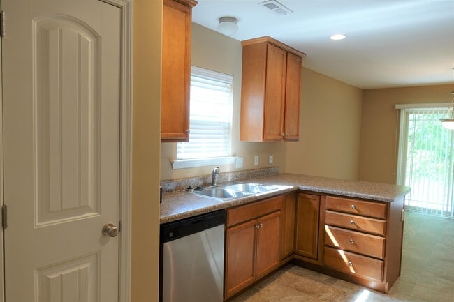 Building Photo - 161 Tiara Ridge Ln