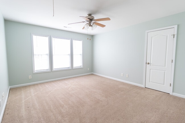 Building Photo - 2047 Sinclair Trce