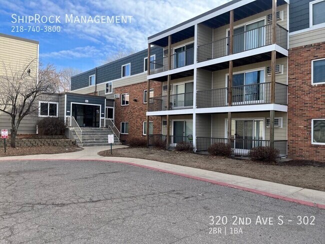 Primary Photo - 320 2nd Ave S