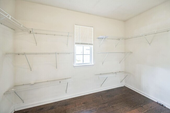 Building Photo - Spacious 4BR House in Lawrenceville