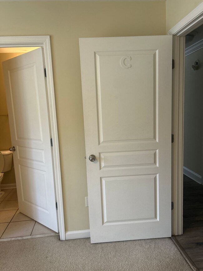 Building Photo - 02-101 Bosilca