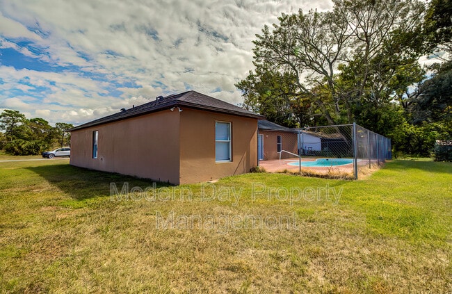 Building Photo - 3059 Magellan Ave