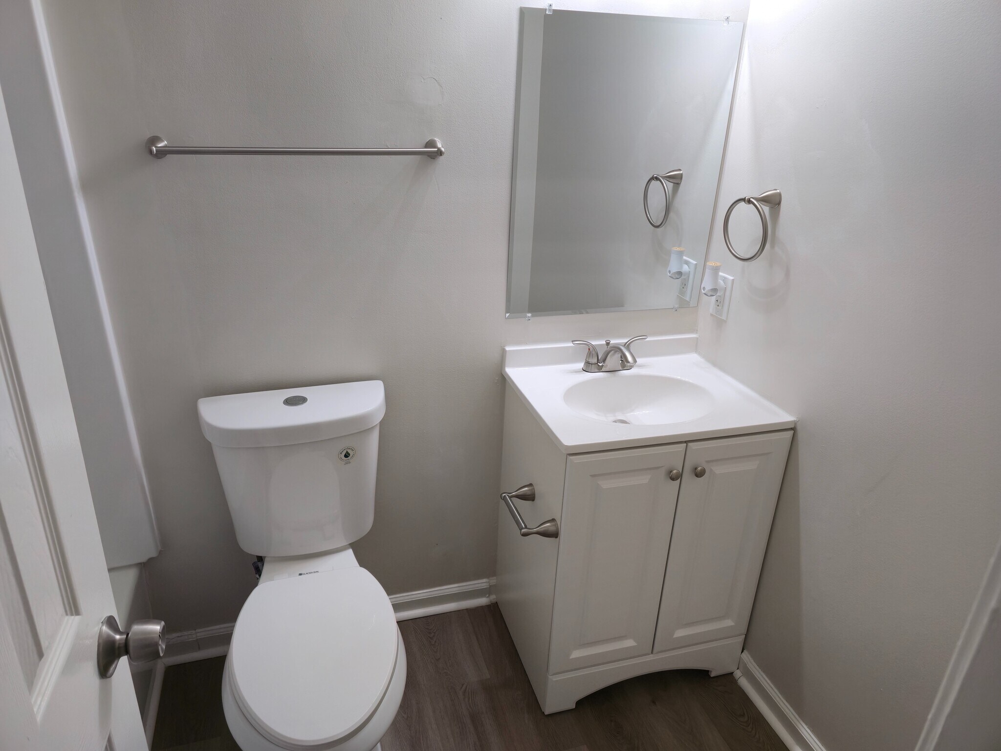 Building Photo - 194 Graham St