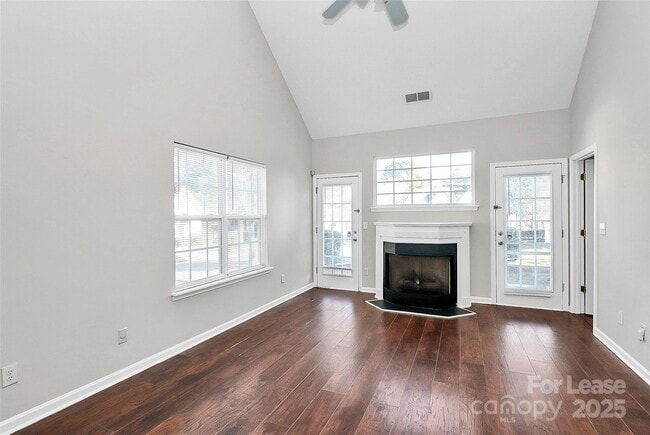 Building Photo - 11350 Yellow Spaniel Ct