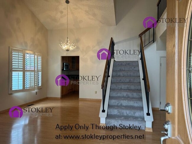 Building Photo - 3840 Rockford Dr