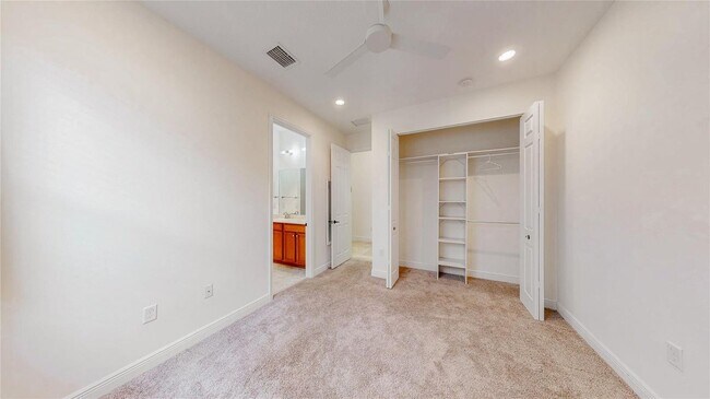 Building Photo - 4046 NW 85th Ave