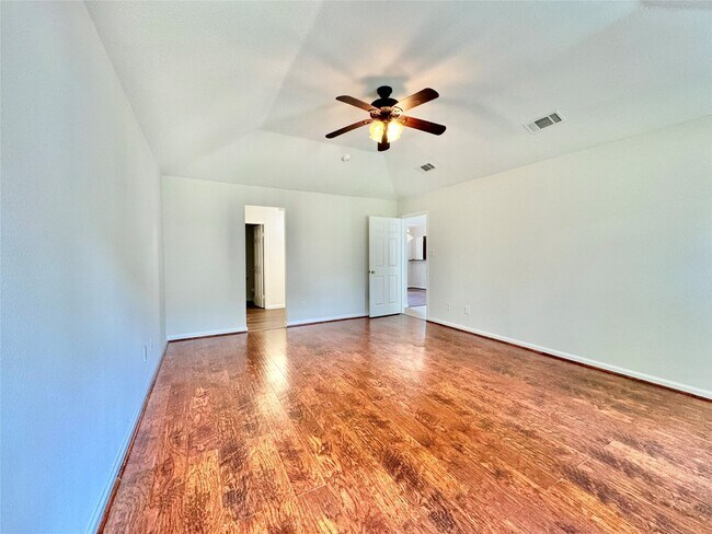 Building Photo - 7914 Oakington Dr