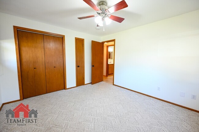 Building Photo - 2401 S Walden Ave