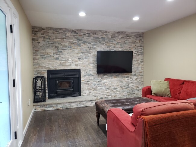 Building Photo - 4319 Kencrest Dr