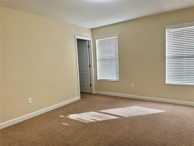 Building Photo - 2262 Romanum Dr