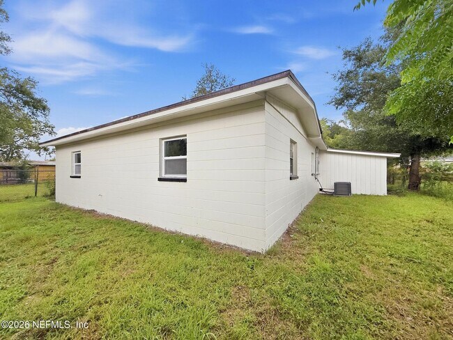 Building Photo - 4014 Spires Ave