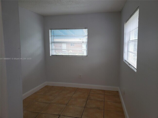 Building Photo - 580 NW 95th St